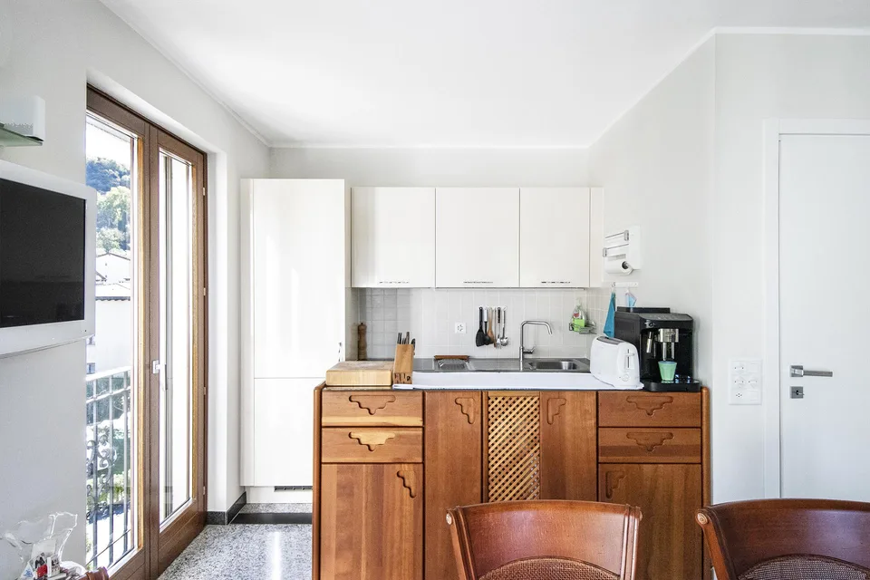 Helle und bequeme Wohnung in ruhiger Lage mit Pool