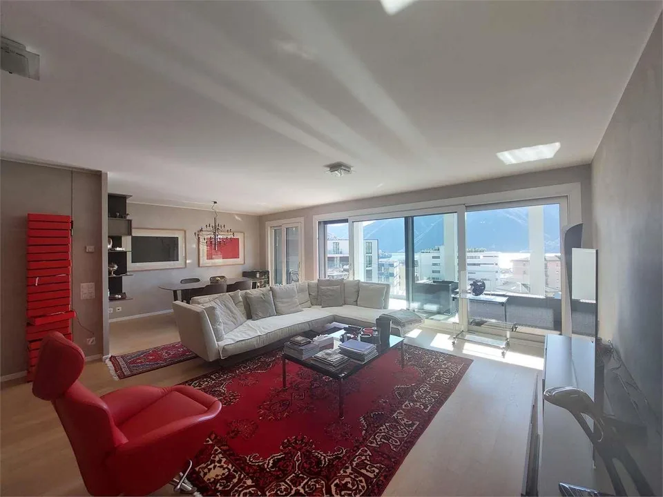 2363_Massagno, 4.5-Zimmer-Wohnung mit Seeblick