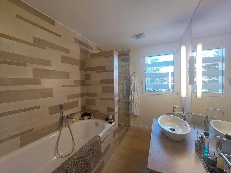 2363_Massagno, 4.5-Zimmer-Wohnung mit Seeblick – Foto 12 von 13