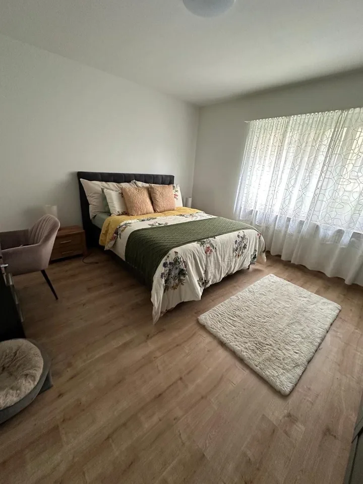 4-Zimmerwohnung im Erdgeschoss mit Sitzplatz