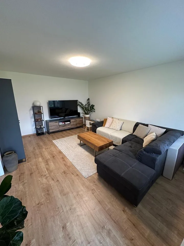 4-Zimmerwohnung im Erdgeschoss mit Sitzplatz
