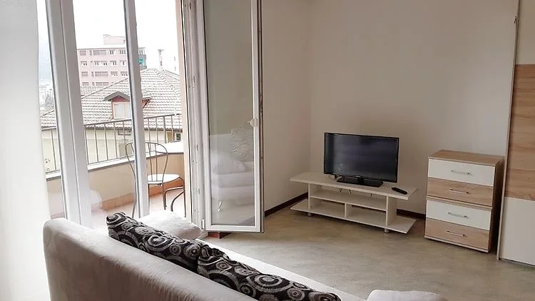 1½ ZI-WOHNUNG IN VACALLO (TI), MÖBLIERT