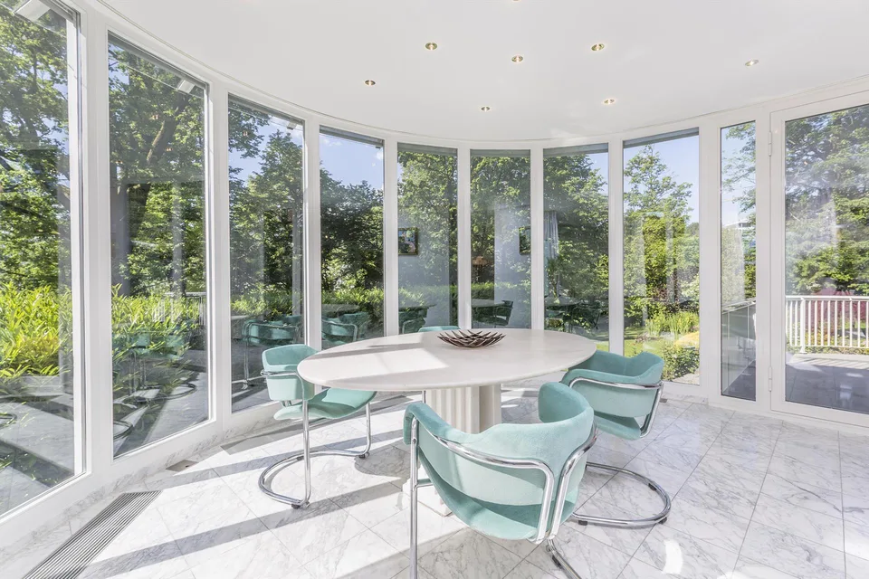 Gioiello residenziale esclusivo con giardino spazioso