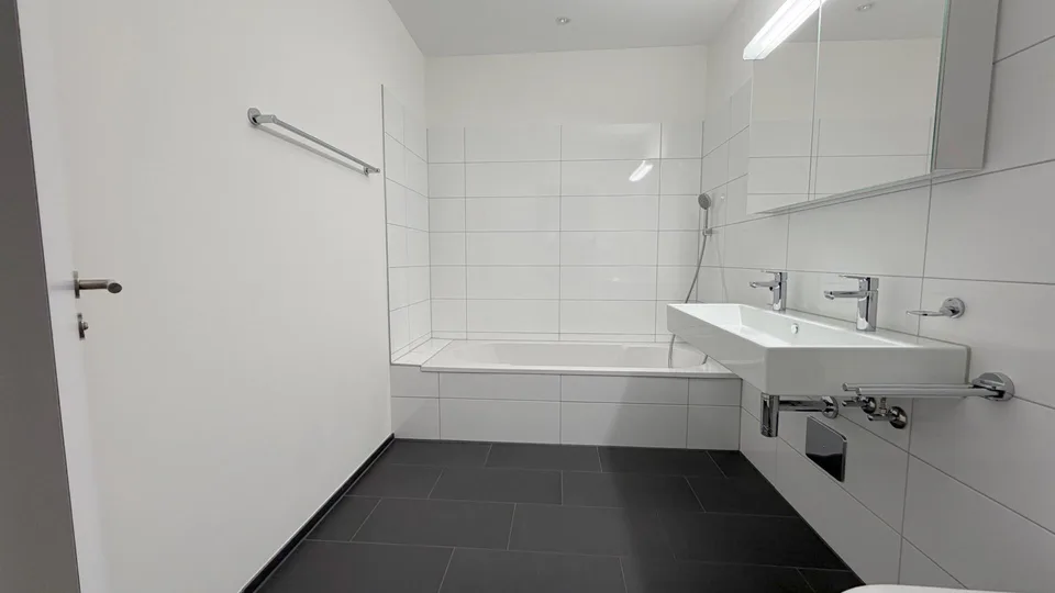 Moderner Wohnkomfort mit Garten – stilvolle 3 ½-Zimmer-Wohnung