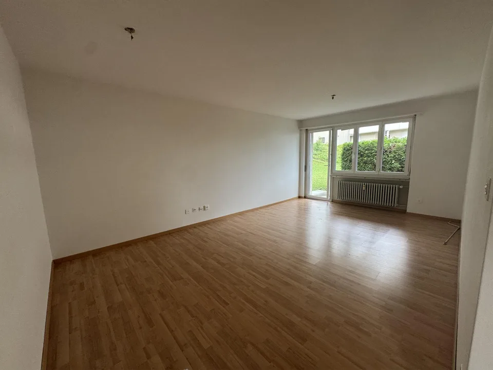 Helle 3-Zimmer-Wohnung im Erdgeschoss mit Sitzplatz