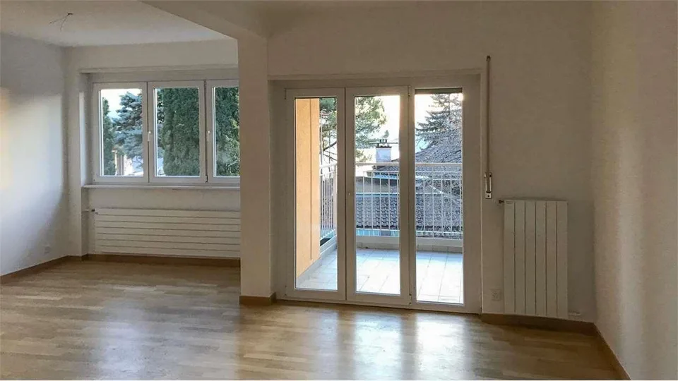 Lugano Ruvigliana: elegante 3,5 loc. con parziale vista lago