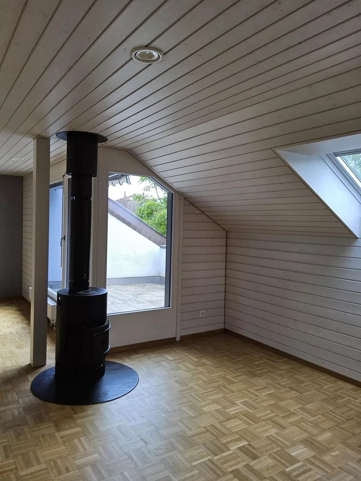 Zu vermieten: Sanierte 3½ Zimmer-Wohnung (2. OG ohne Lift) in Wicht...