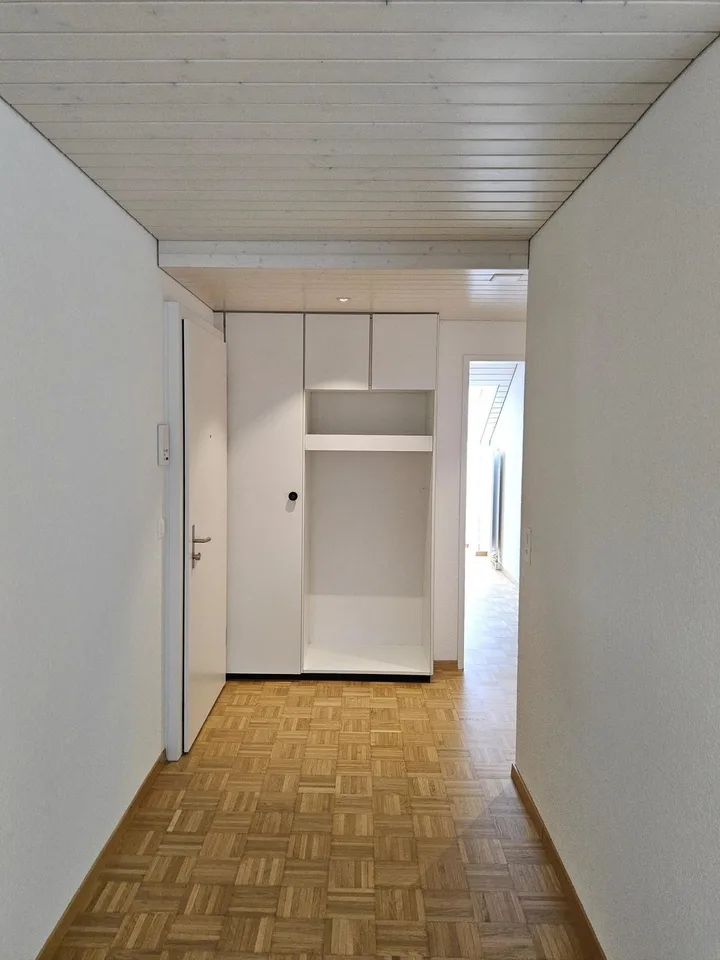 Zu vermieten: Sanierte 3½ Zimmer-Wohnung (2. OG ohne Lift) in Wicht...