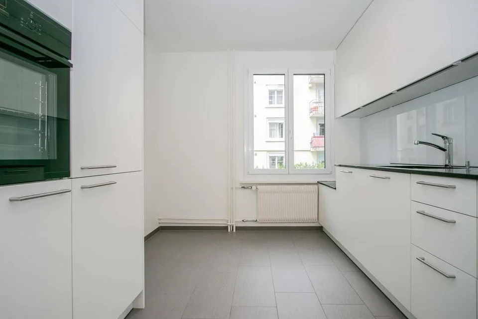 Appartamento con area di seduta privata vicino al centro città in affitto