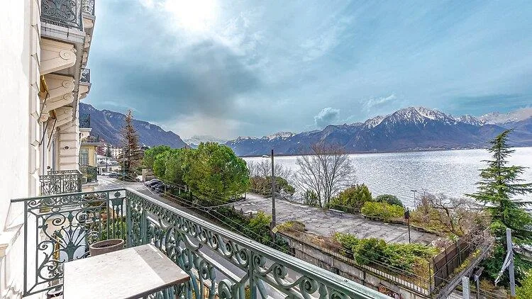 APPARTEMENT 2½ PIÈCES À MONTREUX (VD), MEUBLÉ