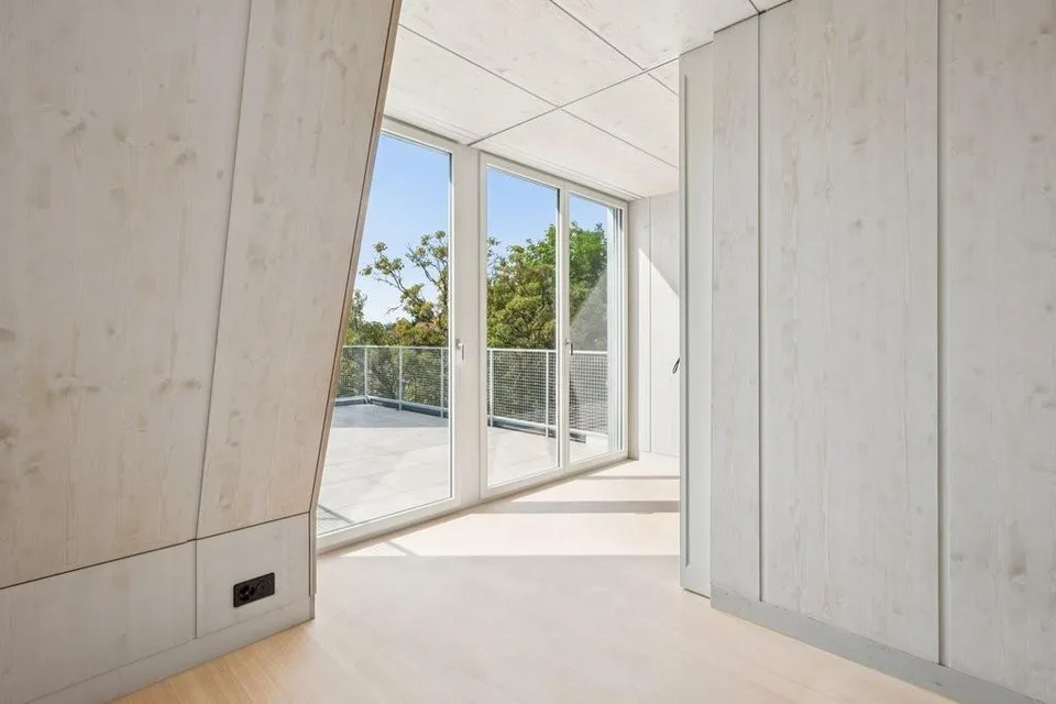 3.5-Zimmer-Attikawohnung in Zürich an wunderschöner Lage zu vermieten – Foto 6 von 9
