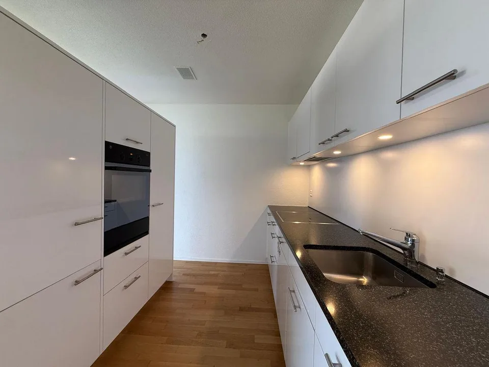5737 Oberkulm | MODERN MIT GROSSEM BALKON, WEITSICHT UND LIFT