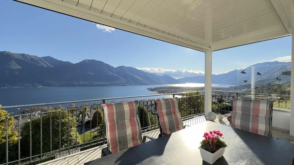 Brione sopra Minusio - Villa mit 3 Wohnungen
