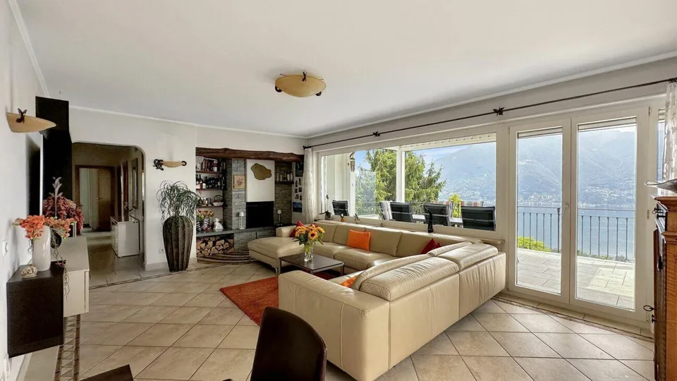 Brione sopra Minusio - Villa mit 3 Wohnungen
