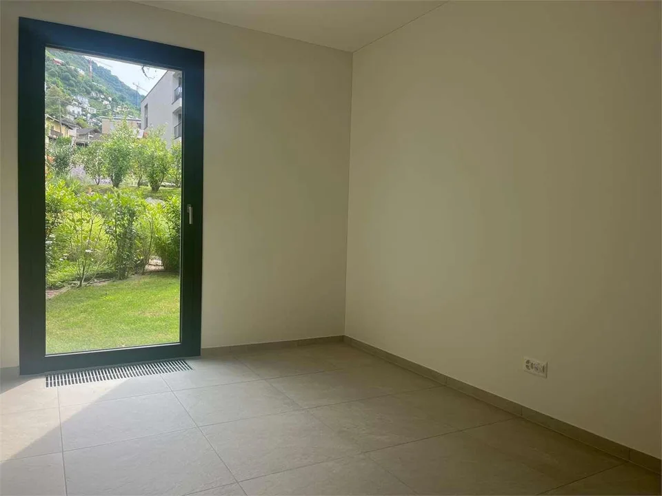 Gordola- stupendo 4.5 con giardino – foto 7 di 13