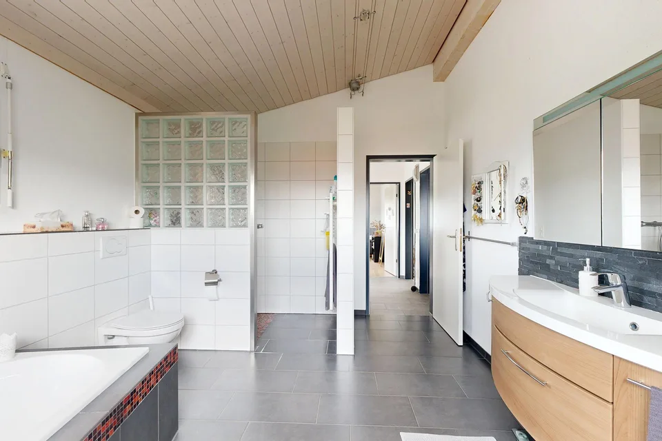 Casa unifamiliare attraente di 6 locali con offerta di spazio versatile – foto 14 di 19