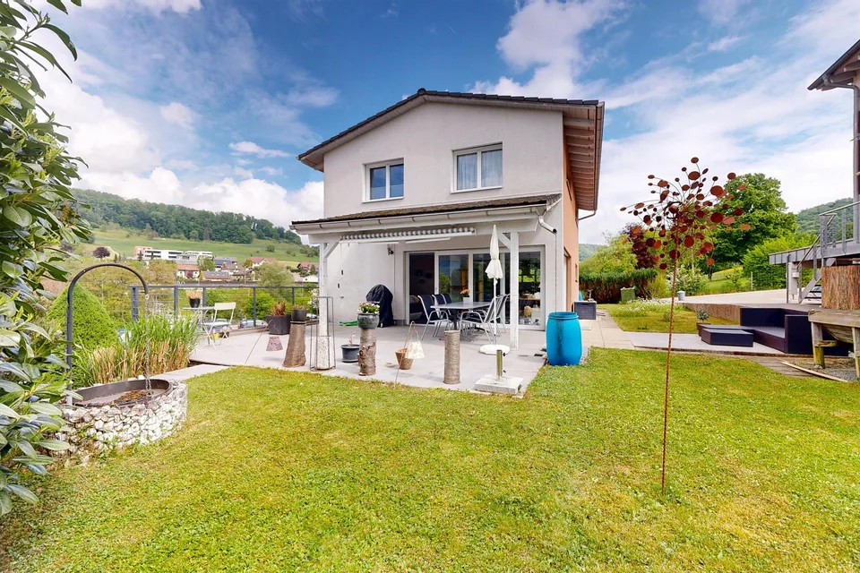 Casa unifamiliare attraente di 6 locali con offerta di spazio versatile – foto 17 di 19
