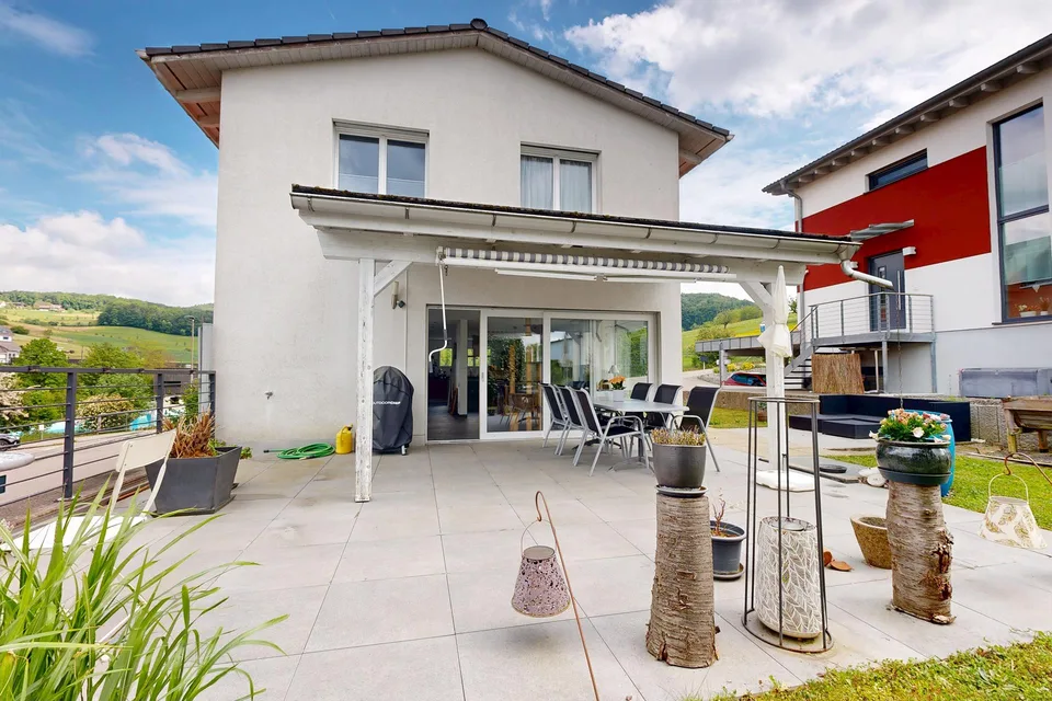 Casa unifamiliare attraente di 6 locali con offerta di spazio versatile – foto 16 di 19