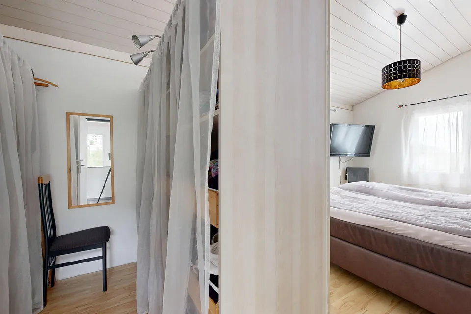 Casa unifamiliare attraente di 6 locali con offerta di spazio versatile – foto 11 di 19
