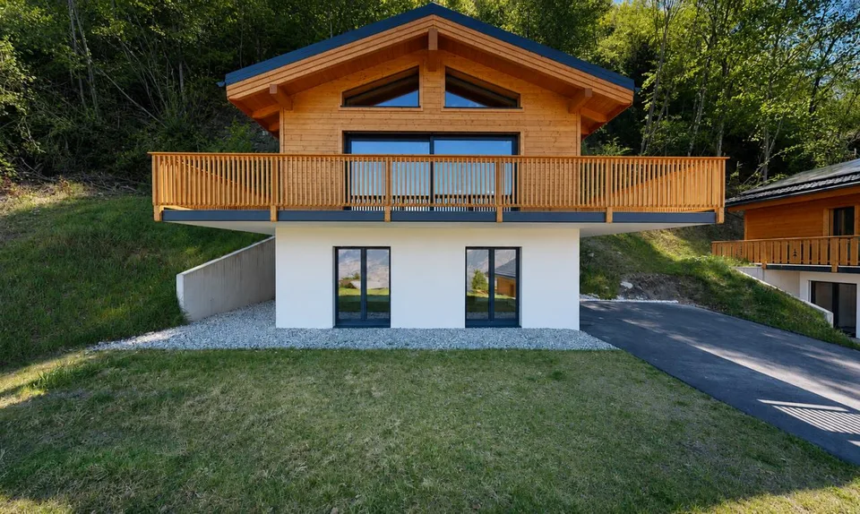 Exclusif: Chalet individuel de 2024 dans les hauts de Saxon