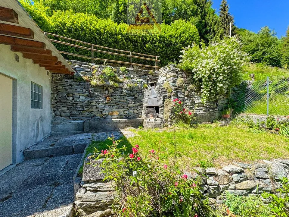 Ein Rückzugsort in den Bergen / Un rifugio tra le montagne