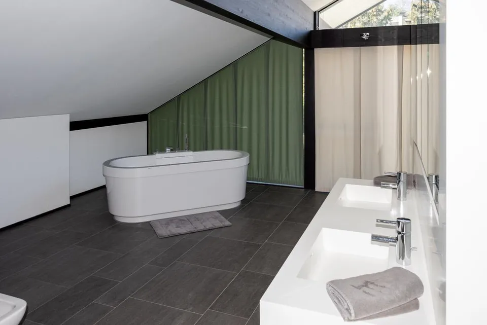 12 Zimmer Villa in Carona – Foto 19 von 21