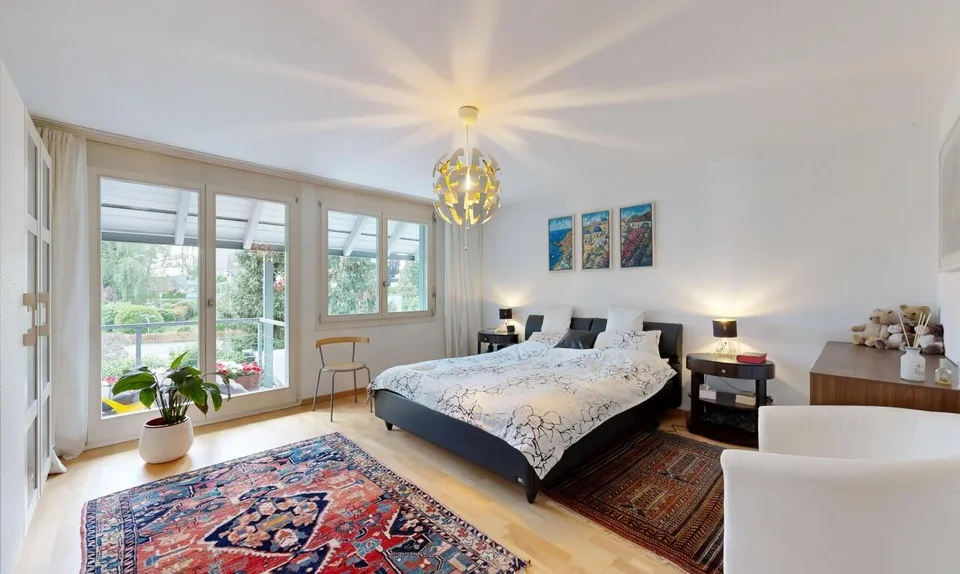 Casa a schiera ben curata con giardino accogliente – foto 7 di 21
