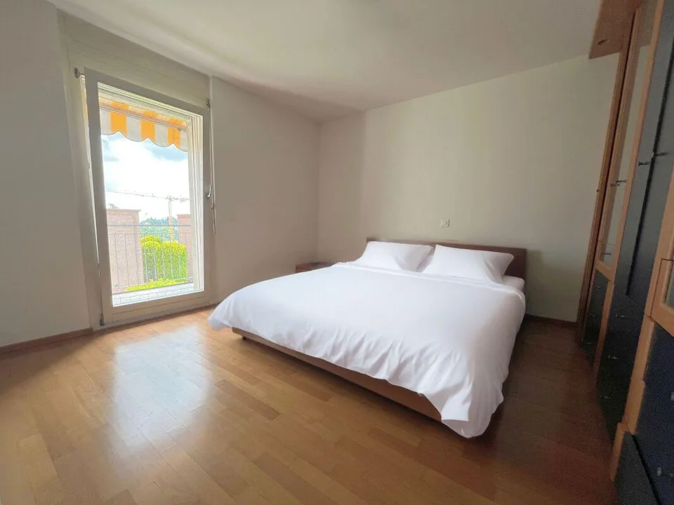 Casa unifamiliare moderna, con terrazza e giardino privato