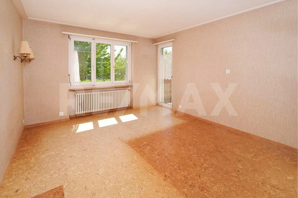 Casa unifamiliare attraente con dependance e terreno di 746m² – foto 7 di 9