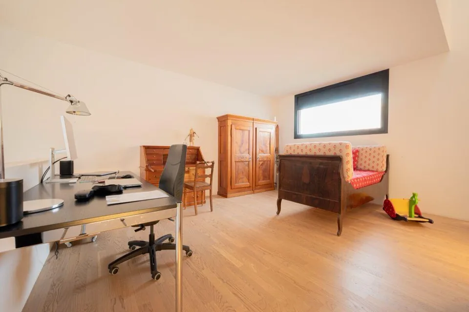 Moderne und helle Villa in ruhiger Wohnlage – Foto 8 von 13