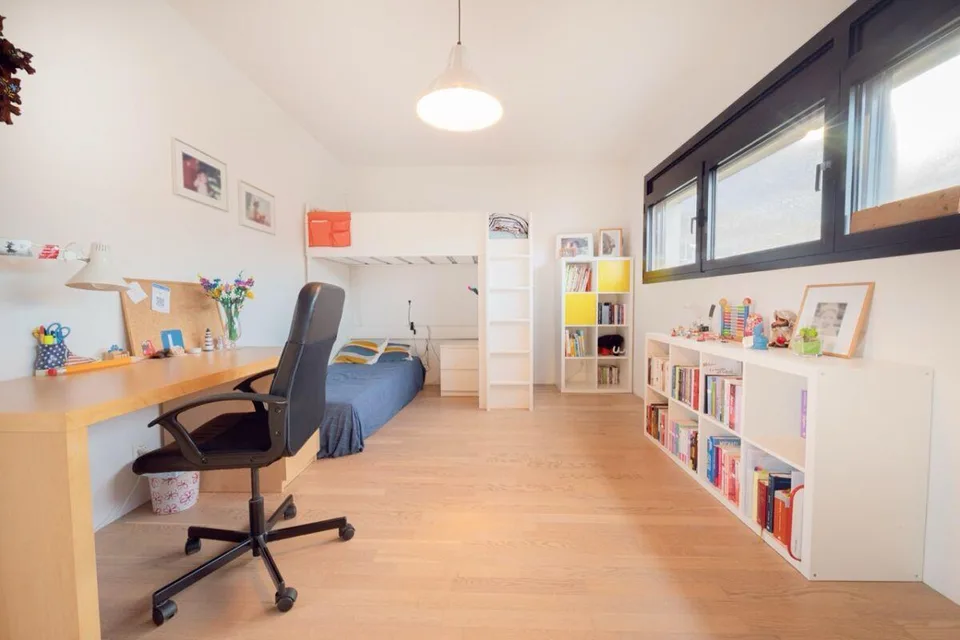 Moderne und helle Villa in ruhiger Wohnlage – Foto 9 von 13