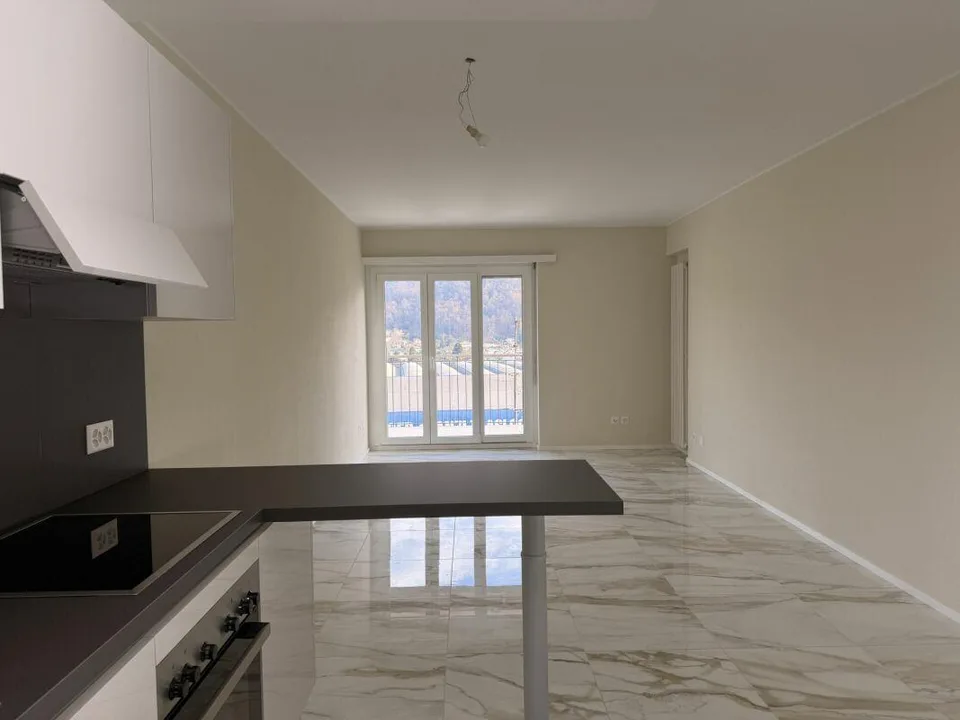 3.5 PIÈCES AVEC BALCON · CLÉS EN MAIN DÈS MAINTENANT ! VUE SUR LE LAC – photo 8 sur 21