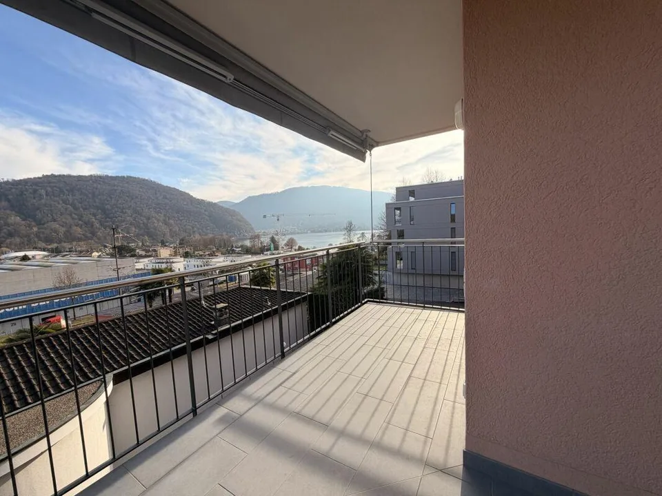 3.5 PIÈCES AVEC BALCON · CLÉS EN MAIN DÈS MAINTENANT ! VUE SUR LE LAC – photo 10 sur 21