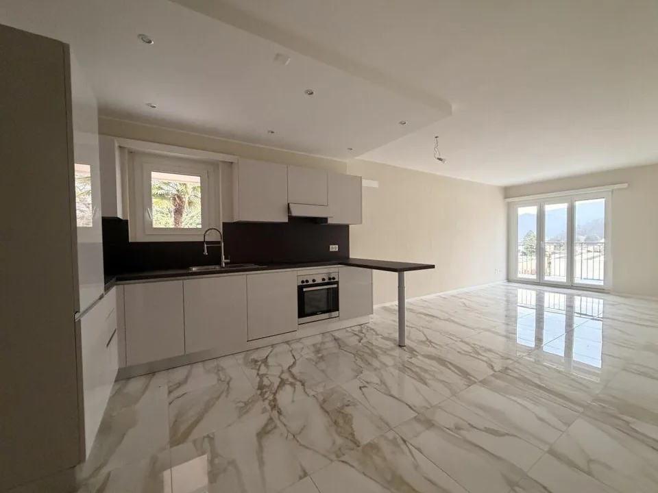 3.5 PIÈCES AVEC BALCON · CLÉS EN MAIN DÈS MAINTENANT ! VUE SUR LE LAC – photo 7 sur 21