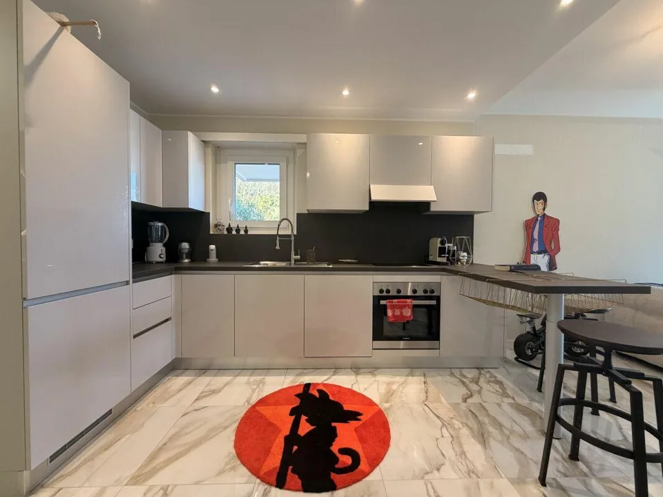 3,5 pièces avec balcon · Clés en main maintenant! Vue sur le lac