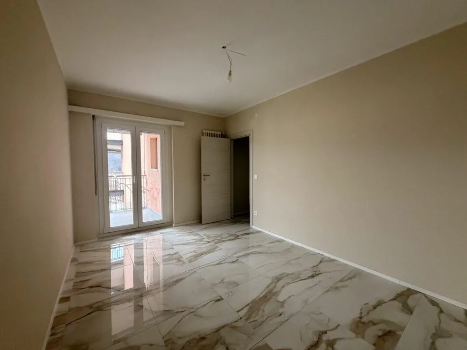 3.5 PIÈCES AVEC BALCON · CLÉS EN MAIN DÈS MAINTENANT ! VUE SUR LE LAC – photo 14 sur 21