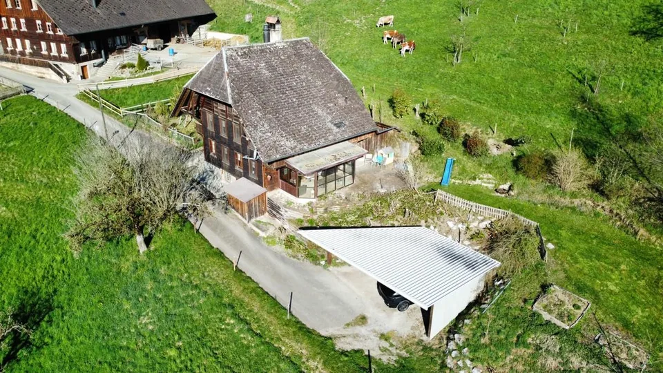 Delizioso cottage in una posizione idilliaca e verde
