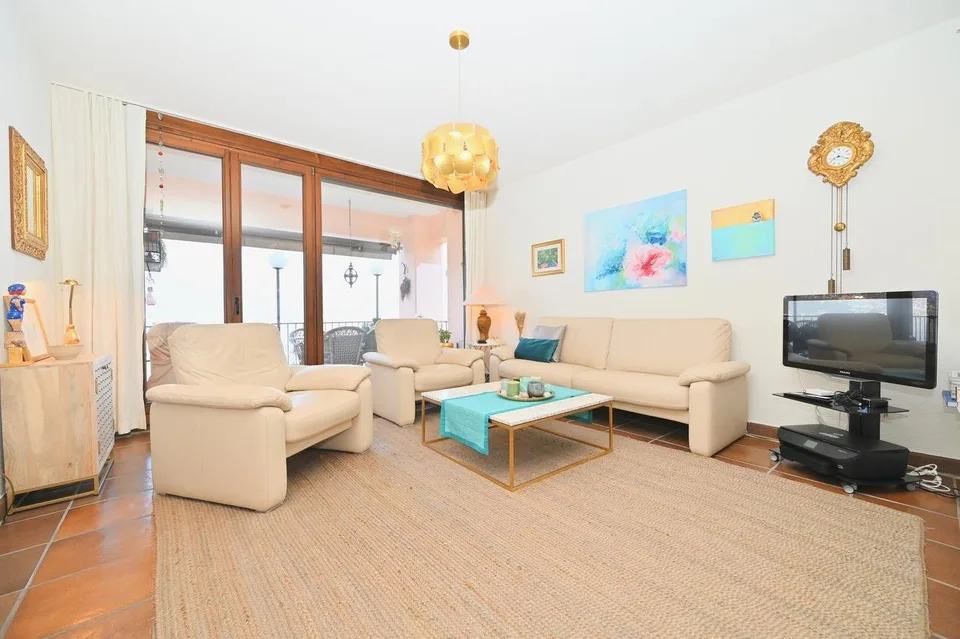 Ferienwohnung mit See-Panorama & Aussenpool