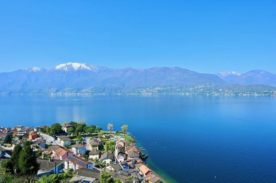 Ferienwohnung mit See-Panorama & Aussenpool