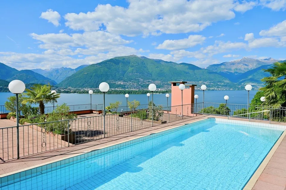 Ferienwohnung mit See-Panorama & Aussenpool