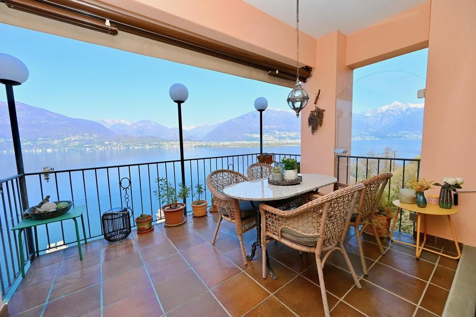 Ferienwohnung mit See-Panorama & Aussenpool