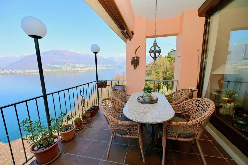 Ferienwohnung mit See-Panorama & Aussenpool