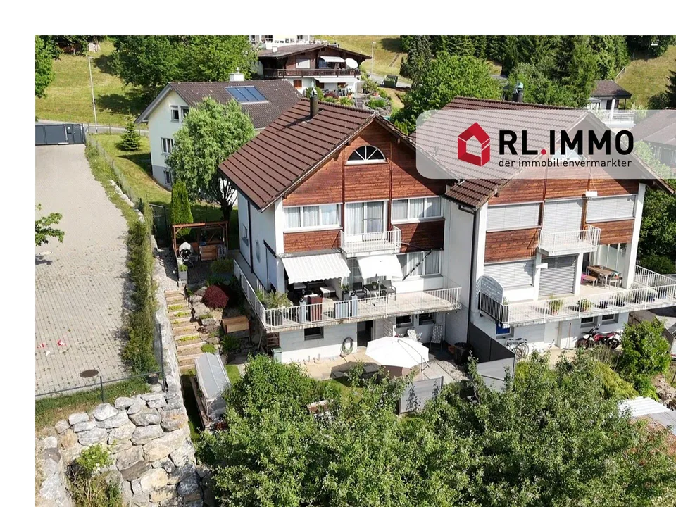 Exklusive 6.5 Zimmer Doppelhaushälfte an ruhiger Lage in Eichberg z...