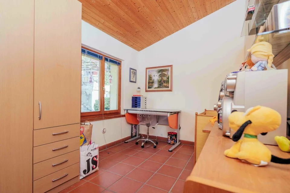 MINUSIO - ZU VERKAUFEN 4.5 ZIMMER-REIHENHAUS MIT PRIVATEM GARTEN – foto 13 di 20