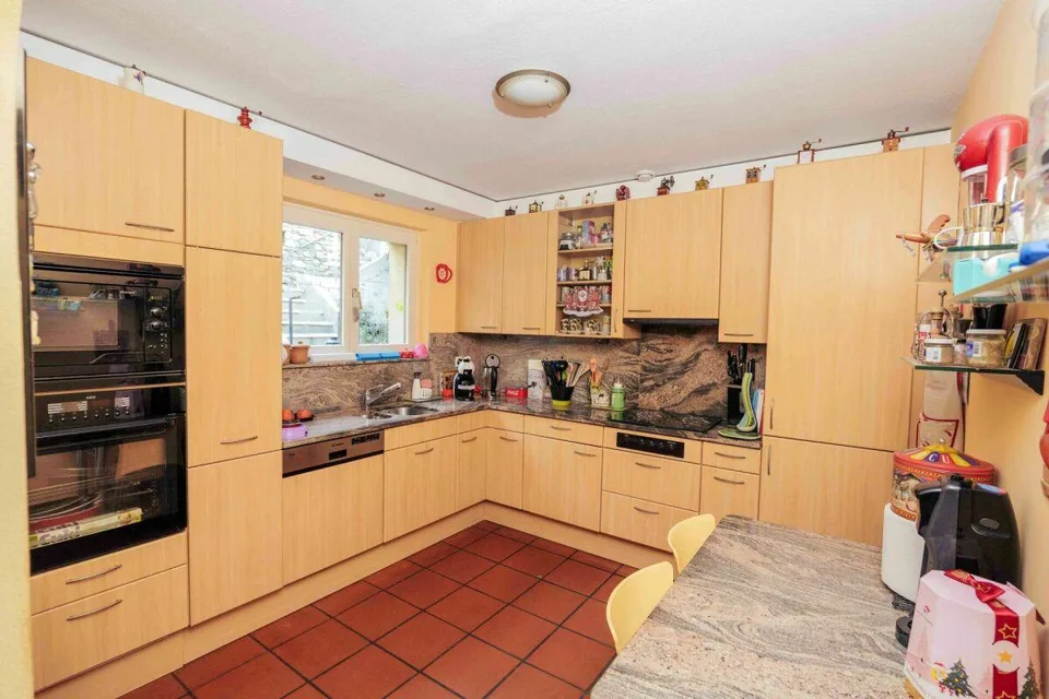 MINUSIO - ZU VERKAUFEN 4.5 ZIMMER-REIHENHAUS MIT PRIVATEM GARTEN – foto 6 di 20