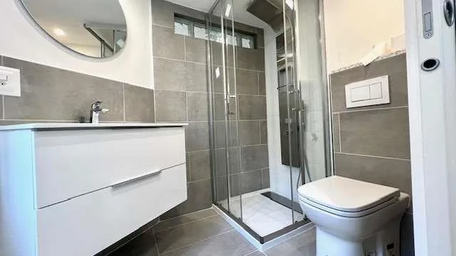 Casa nel nucleo vicino al lago – foto 8 di 13