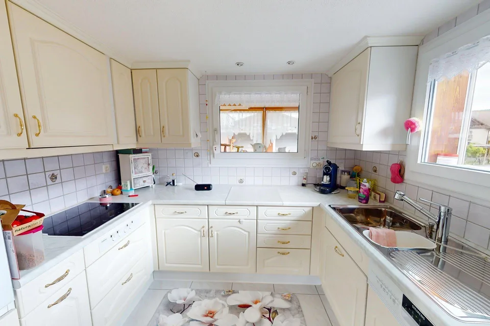 5.5 Zimmer Einfamilienhaus in Uetendorf – Foto 6 von 11