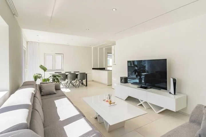 KERNSANIERTES 6.5 ZIMMER EINFAMILIENHAUS AN SMARTER LAGE