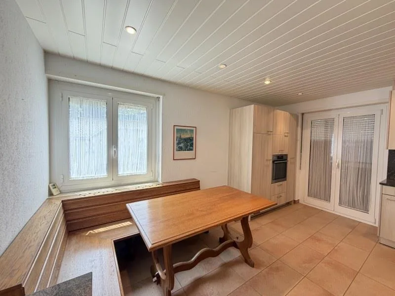 Einfamilienhaus mit 6.5 Zimmern und panoramischem Seeblick