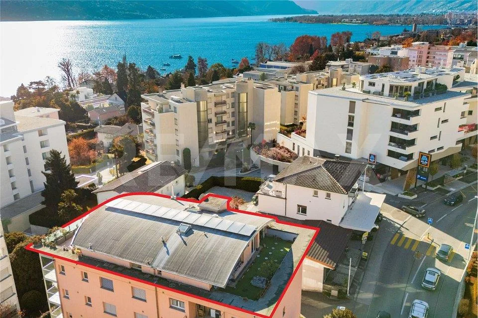 Appartamento attico con bella vista lago